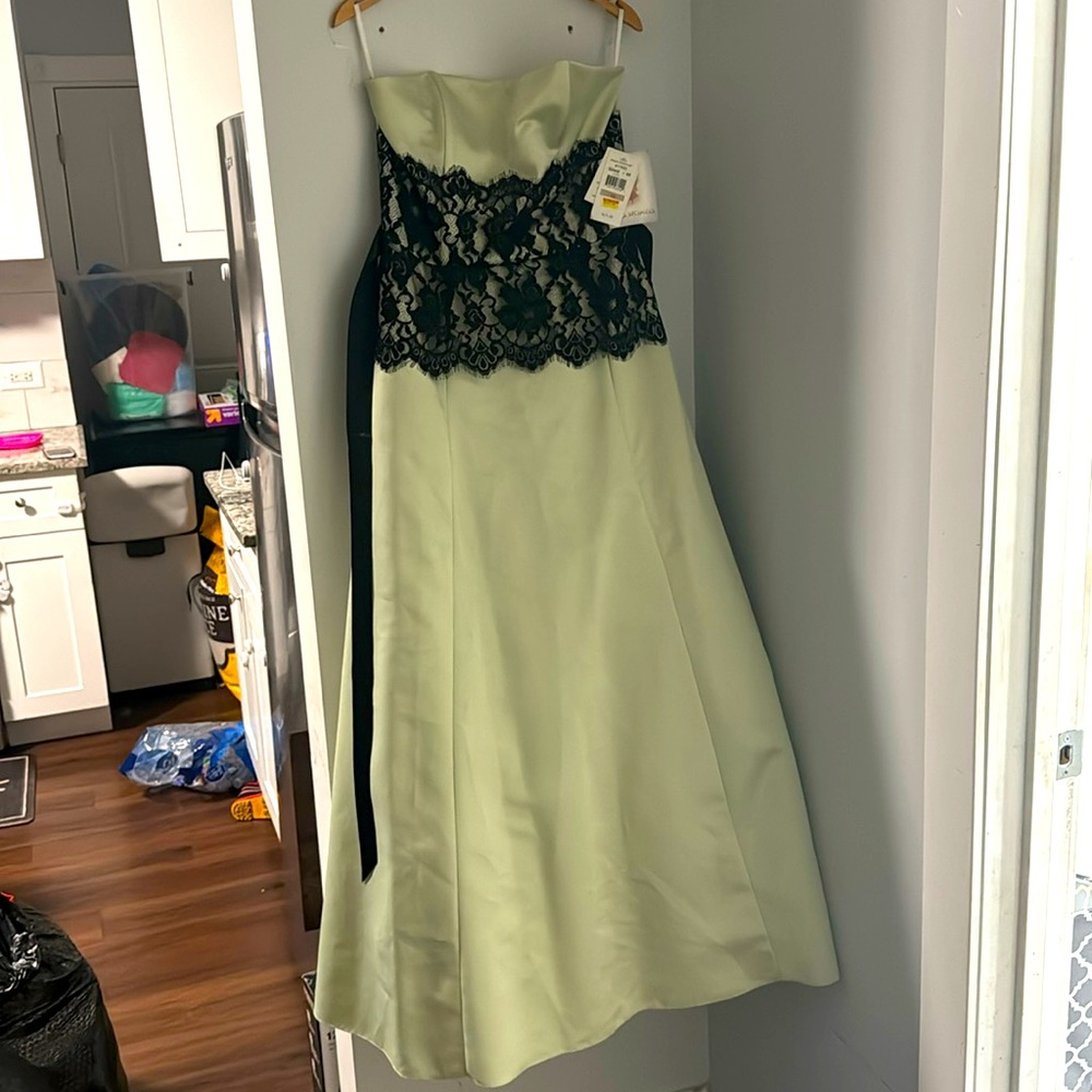 Jessica McClintock Bridal strapless size 12